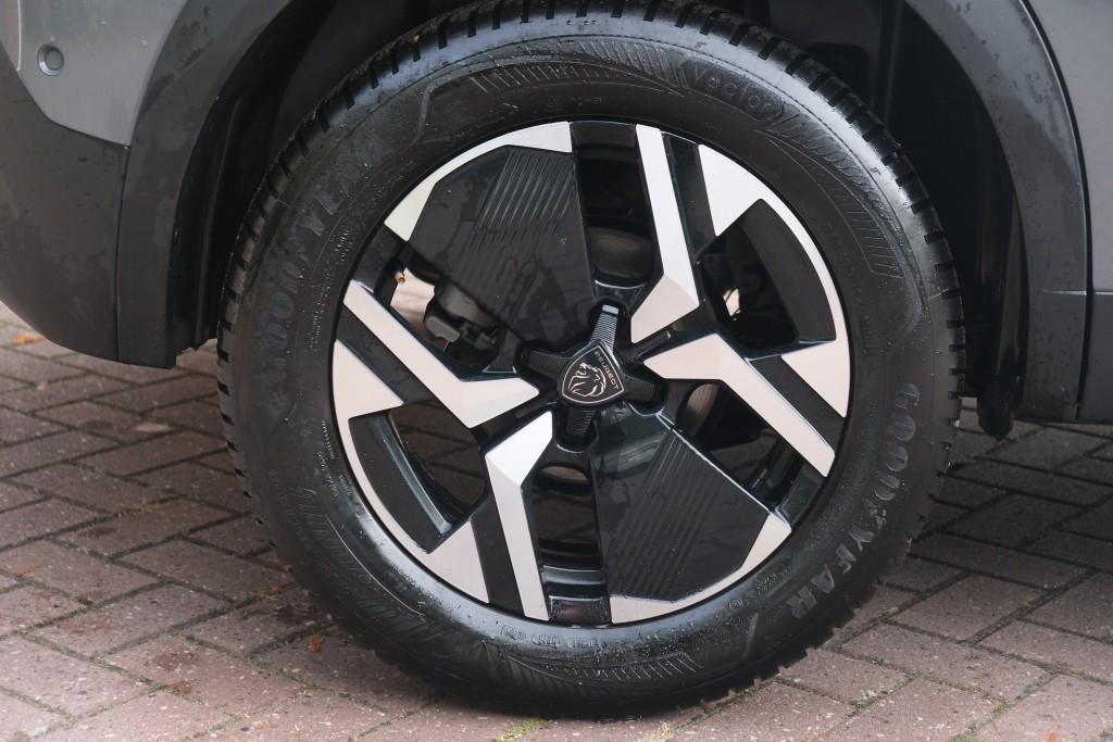 Peugeot 2008 1.2 Hybrid 145pk e-DCS6 Allure - Adaptive cruise - Camera voor en achter - Dodehoek detectie - Climate control - Parkeersensoren afbeelding 24
