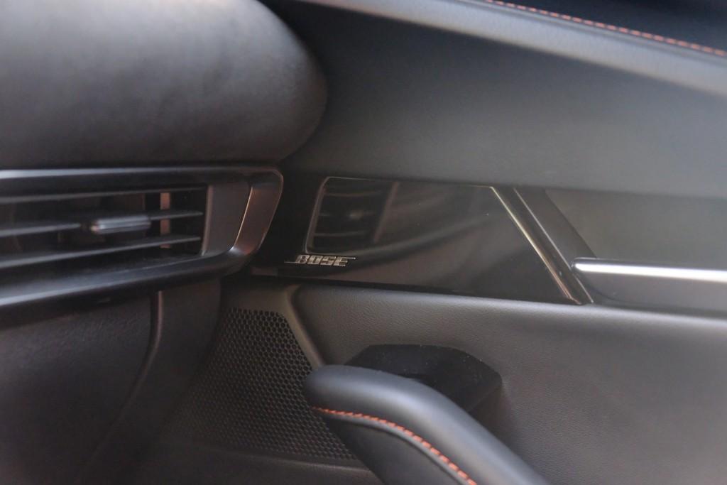 Mazda CX-30 2.5 e-SkyActiv-G M Hybrid 140pk Aut. Nagisa - Head-up display - Bose - Adaptieve cruise - Achteruitrijcamera - Dodehoekdetectie - Stoelverwarming - Elektrische achterklep - Keyless afbeelding 25