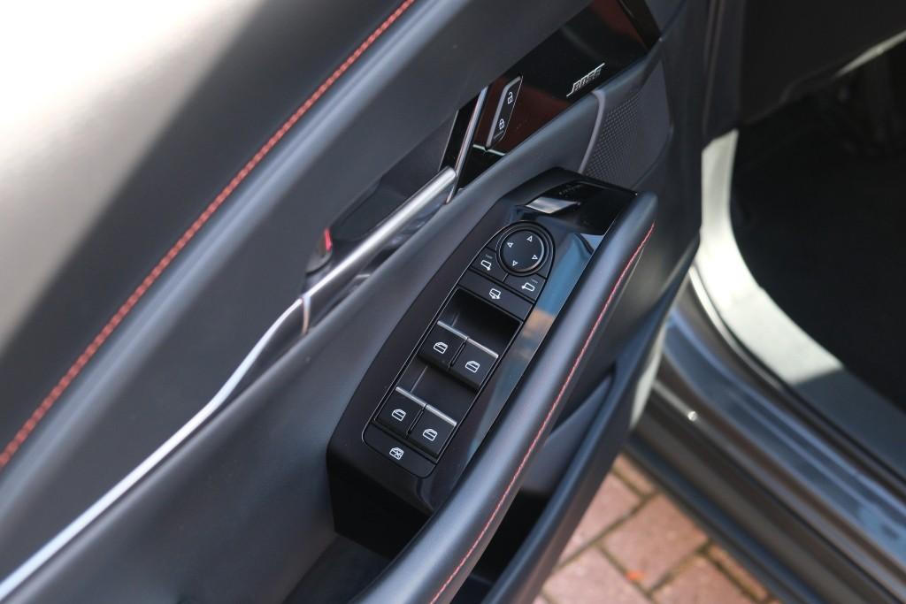 Mazda CX-30 2.5 e-SkyActiv-G M Hybrid 140pk Aut. Nagisa - Head-up display - Bose - Adaptieve cruise - Achteruitrijcamera - Dodehoekdetectie - Stoelverwarming - Elektrische achterklep - Keyless afbeelding 27