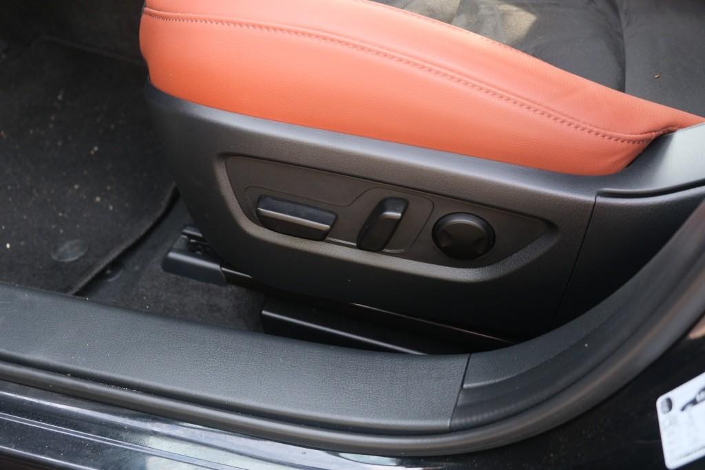Mazda CX-30 2.5 e-SkyActiv-G M Hybrid 140pk Aut. Nagisa - Head-up display - Bose - Adaptieve cruise - Achteruitrijcamera - Dodehoekdetectie - Stoelverwarming - Elektrische achterklep - Keyless afbeelding 25