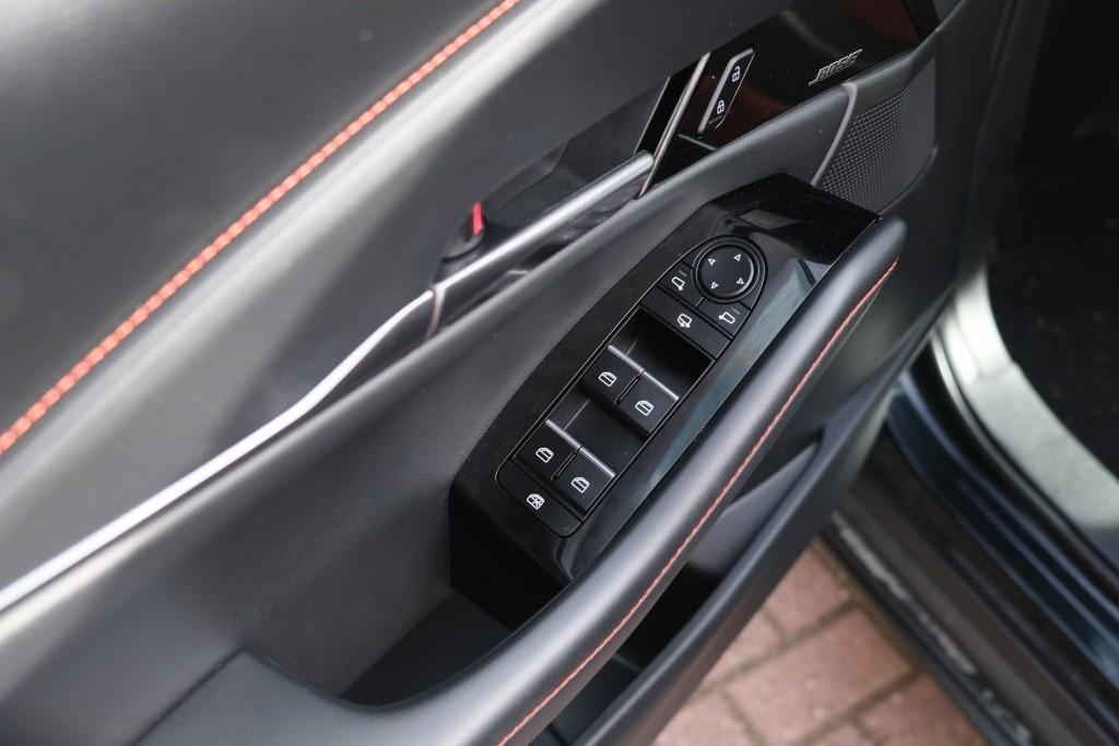 Mazda CX-30 2.5 e-SkyActiv-G M Hybrid 140pk Aut. Nagisa - Head-up display - Bose - Adaptieve cruise - Achteruitrijcamera - Dodehoekdetectie - Stoelverwarming - Elektrische achterklep - Keyless afbeelding 26