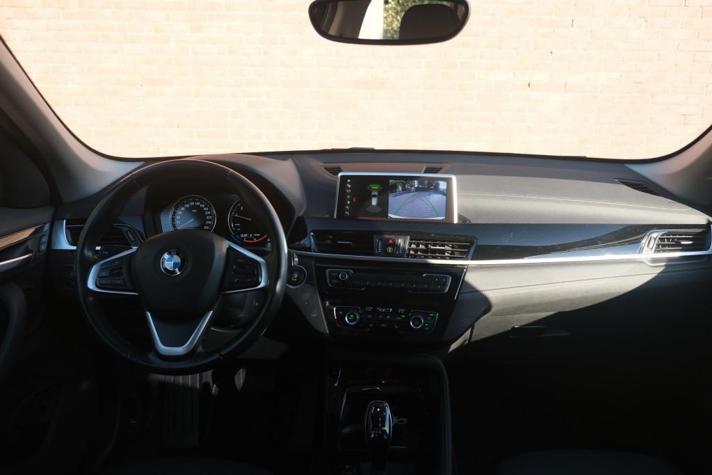 BMW X1 sDrive18i 140pk Aut. Executive Edition - Navigatiesysteem - Achteruitrijcamera - Cruise control - Climate control - Stoelverwarming - Apple CarPlay - Elektrische achterklep - Parkeersensoren afbeelding 7