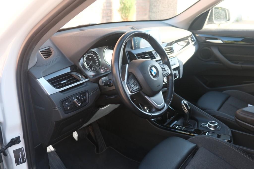 BMW X1 sDrive18i 140pk Aut. Executive Edition - Navigatiesysteem - Achteruitrijcamera - Cruise control - Climate control - Stoelverwarming - Apple CarPlay - Elektrische achterklep - Parkeersensoren afbeelding 8