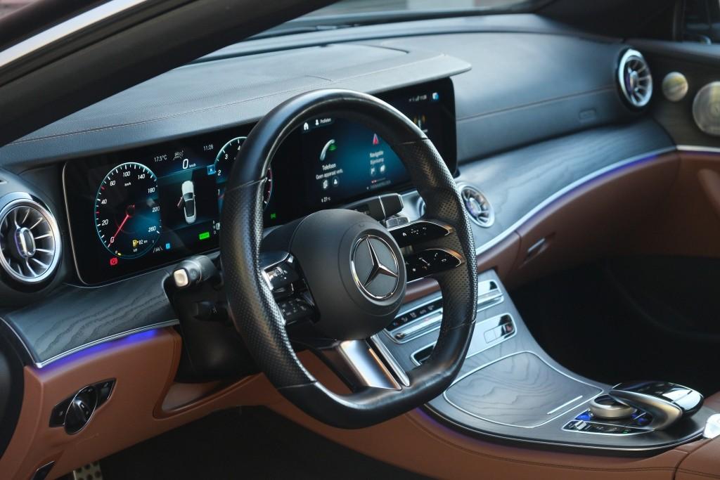 Mercedes-Benz E-Klasse 200 197pk Aut. Cabrio AMG Line - Premium Plus pakket - 360° camera - Burmester audiosysteem - Distronic Plus - Airscarf - Stoelverwarming - Parkeersensoren - 19" AMG velgen afbeelding 10