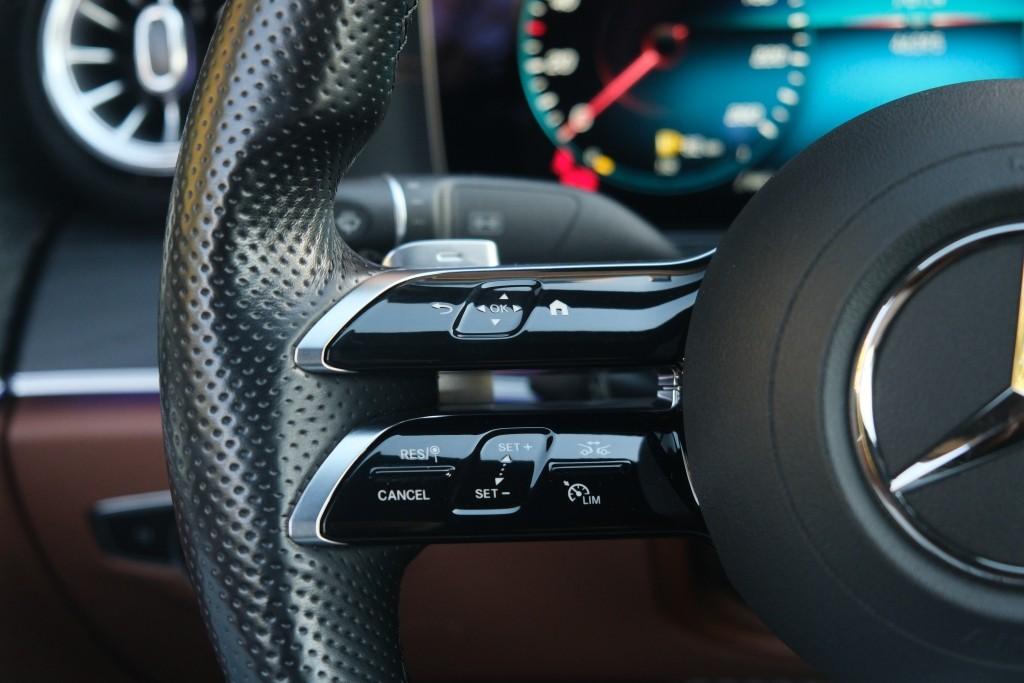 Mercedes-Benz E-Klasse 200 197pk Aut. Cabrio AMG Line - Premium Plus pakket - 360° camera - Burmester audiosysteem - Distronic Plus - Airscarf - Stoelverwarming - Parkeersensoren - 19" AMG velgen afbeelding 11
