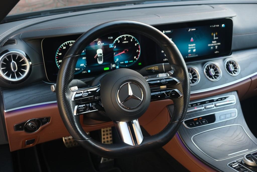 Mercedes-Benz E-Klasse 200 197pk Aut. Cabrio AMG Line - Premium Plus pakket - 360° camera - Burmester audiosysteem - Distronic Plus - Airscarf - Stoelverwarming - Parkeersensoren - 19" AMG velgen afbeelding 16