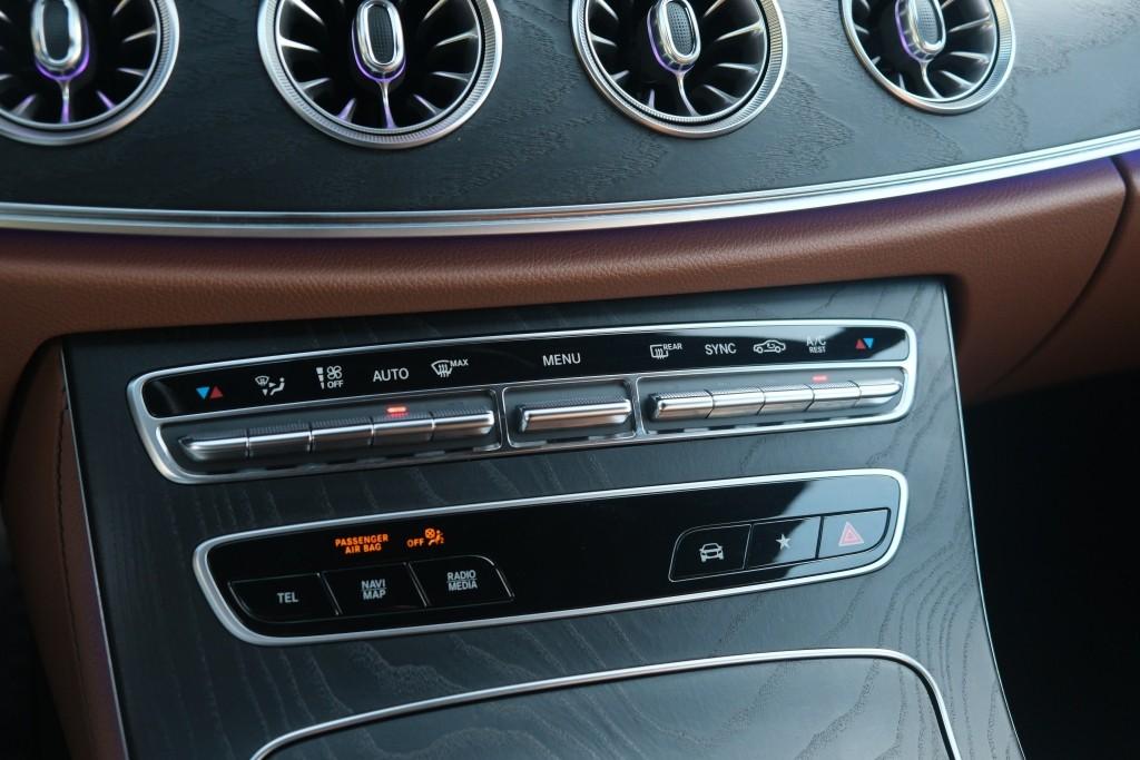 Mercedes-Benz E-Klasse 200 197pk Aut. Cabrio AMG Line - Premium Plus pakket - 360° camera - Burmester audiosysteem - Distronic Plus - Airscarf - Stoelverwarming - Parkeersensoren - 19" AMG velgen afbeelding 24