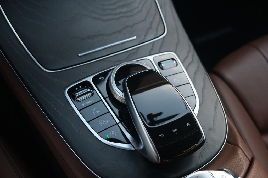 Mercedes-Benz E-Klasse 200 197pk Aut. Cabrio AMG Line - Premium Plus pakket - 360° camera - Burmester audiosysteem - Distronic Plus - Airscarf - Stoelverwarming - Parkeersensoren - 19" AMG velgen afbeelding 25
