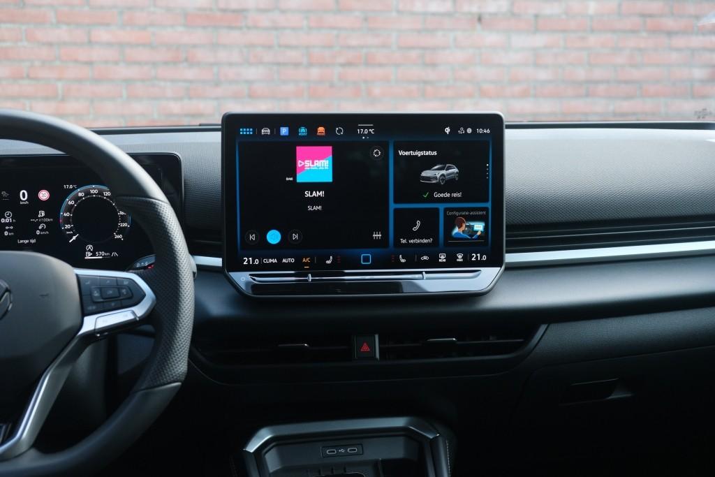 Volkswagen T-Roc 1.5 eTSi 150pk DSG R-Line - Adaptive cruise - Apple CarPlay - Achteruitrijcamera - Keyless entry - Stoelverwarming - Elektrische achterklep - Dodehoekdetectie - Parkeersensoren afbeelding 16