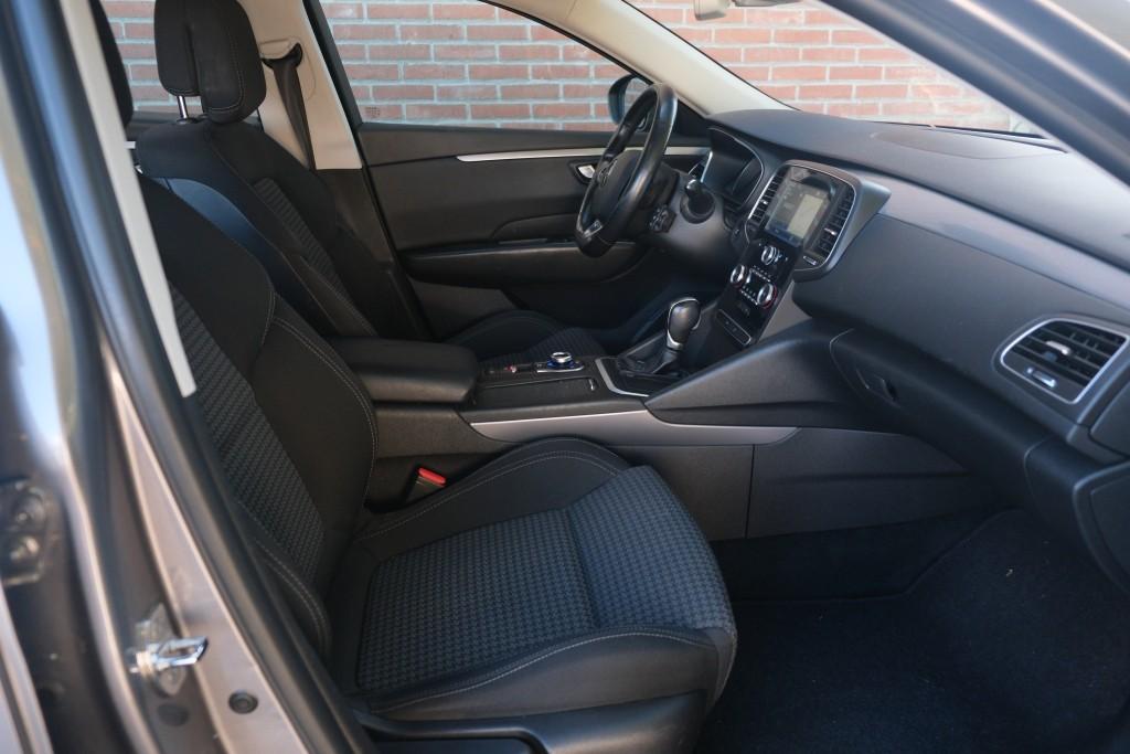 Renault Talisman 1.6 TCe 150pk EDC Estate Zen - Automatische airco - Cruise control - Navigatiesysteem - Keyless entry - Parkeersensoren achter - DAB radio afbeelding 4
