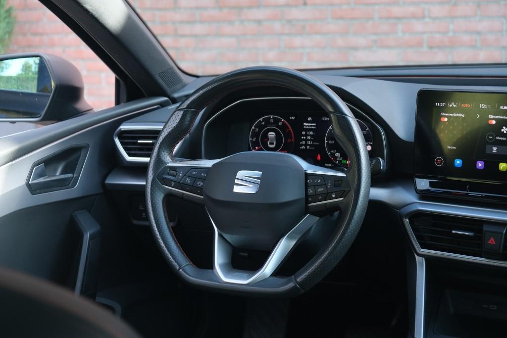 SEAT Leon 1.5 eTSi 150pk DSG Sportstourer FR Launch Editon - Adaptive cruise - Elektrische achterklep - Apple CarPlay - Keyless - Parkeersensoren - Stoelverwarming - Climate control afbeelding 12