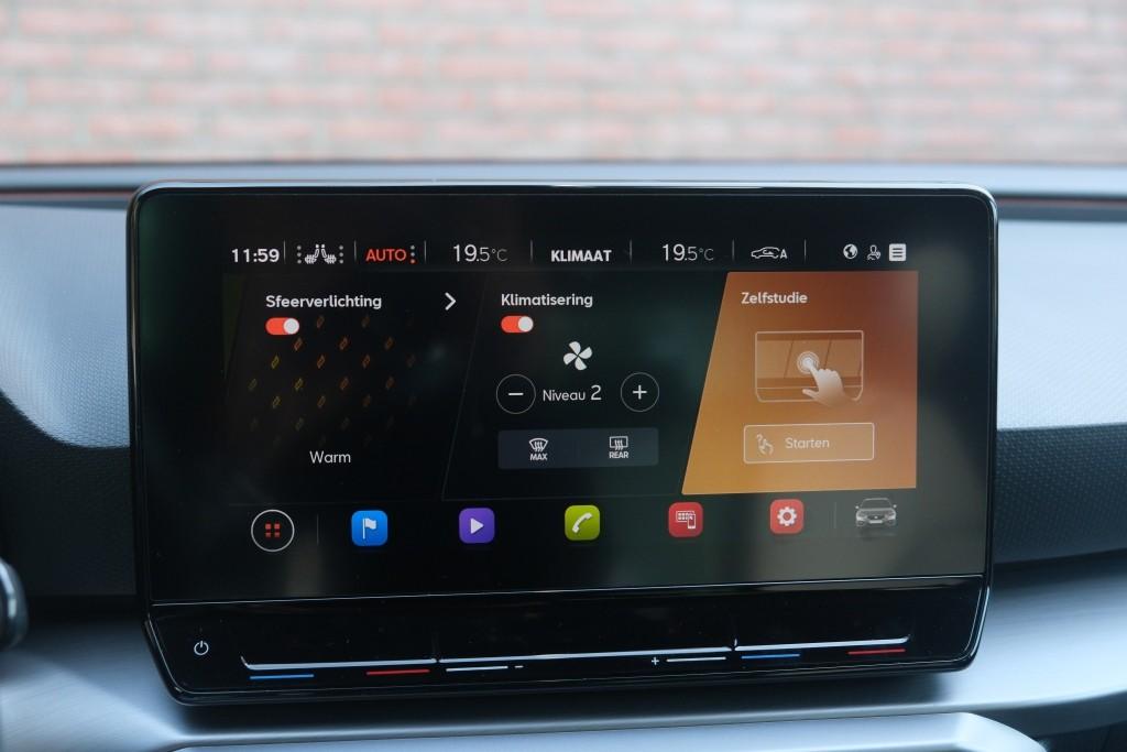 SEAT Leon 1.5 eTSi 150pk DSG Sportstourer FR Launch Editon - Adaptive cruise - Elektrische achterklep - Apple CarPlay - Keyless - Parkeersensoren - Stoelverwarming - Climate control afbeelding 16