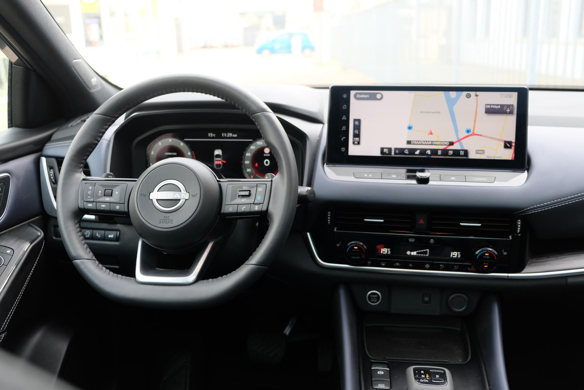 Nissan QASHQAI 1.3 MHEV 158pk Xtronic Tekna Plus | Navi | Trekhaak | Adaptive Cruise | 360° Camera | Leder | Head-up Display | Panoramadak | 19" velgen afbeelding 6