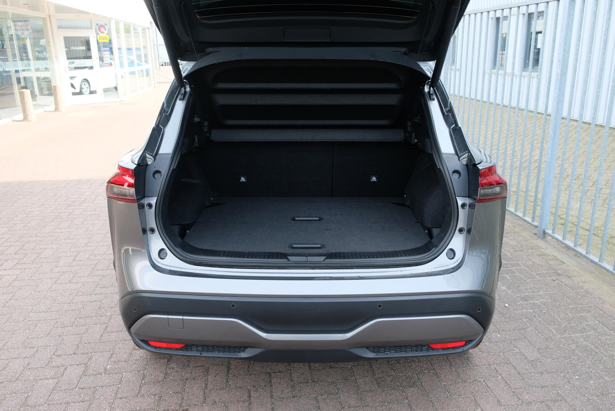 Nissan QASHQAI 1.3 MHEV 158pk Xtronic Tekna Plus | Navi | Trekhaak | Adaptive Cruise | 360° Camera | Leder | Head-up Display | Panoramadak | 19" velgen afbeelding 31