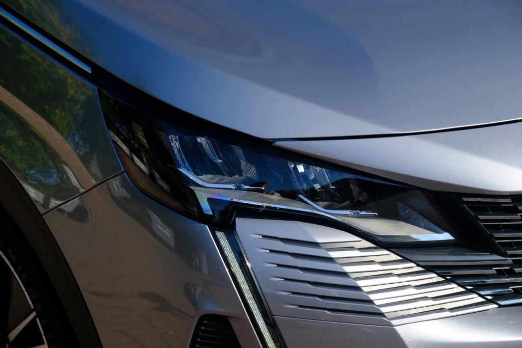 Peugeot 3008 1.6 HYbrid 180pk EAT8 Allure Pack Business - Achteruitrijcamera - Adaptieve cruise control - LED koplampen - Parkeersensoren - Keyless afbeelding 2