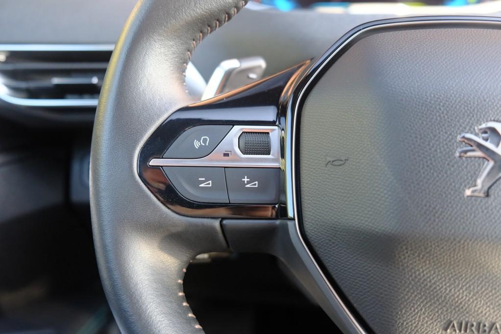 Peugeot 3008 1.6 HYbrid 180pk EAT8 Allure Pack Business - Achteruitrijcamera - Adaptieve cruise control - LED koplampen - Parkeersensoren - Keyless afbeelding 8