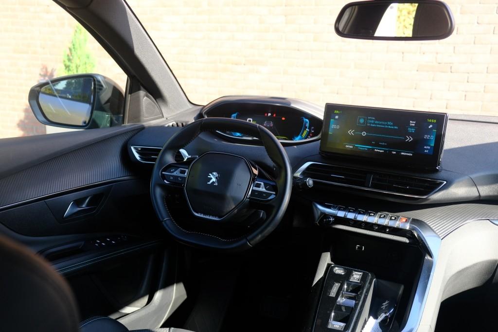 Peugeot 3008 1.6 HYbrid 180pk EAT8 Allure Pack Business - Achteruitrijcamera - Adaptieve cruise control - LED koplampen - Parkeersensoren - Keyless afbeelding 11