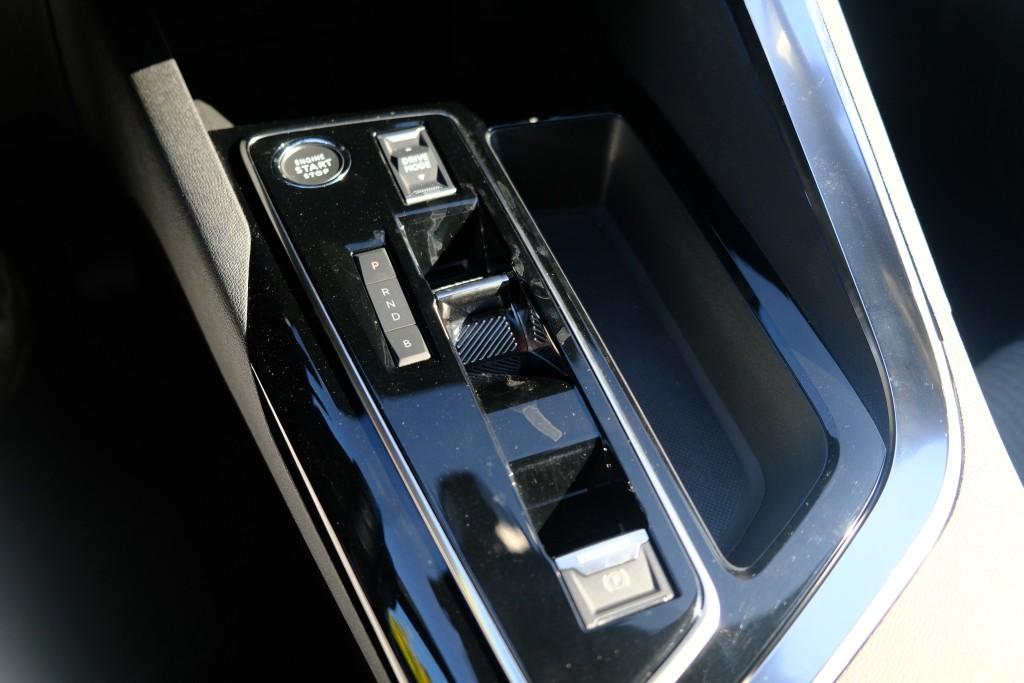 Peugeot 3008 1.6 HYbrid 180pk EAT8 Allure Pack Business - Achteruitrijcamera - Adaptieve cruise control - LED koplampen - Parkeersensoren - Keyless afbeelding 20