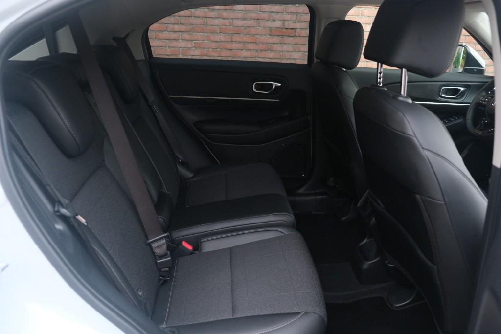 Honda HR-V 1.5 e:HEV 131pk CVT Advance - Adaptieve cruise - Achteruitrijcamera - Apple CarPlay - Stoel en stuurwielverwarming- Elektrische achterklep - Dodehoekdetectie afbeelding 3