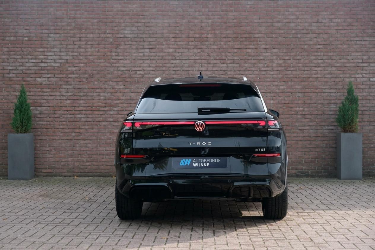 Volkswagen T-Roc 1.5 eTSi 150pk DSG R-Line - Adaptive cruise - Apple CarPlay - Achteruitrijcamera - Keyless entry - Stoelverwarming - Elektrische achterklep - Dodehoekdetectie - Parkeersensoren afbeelding 33