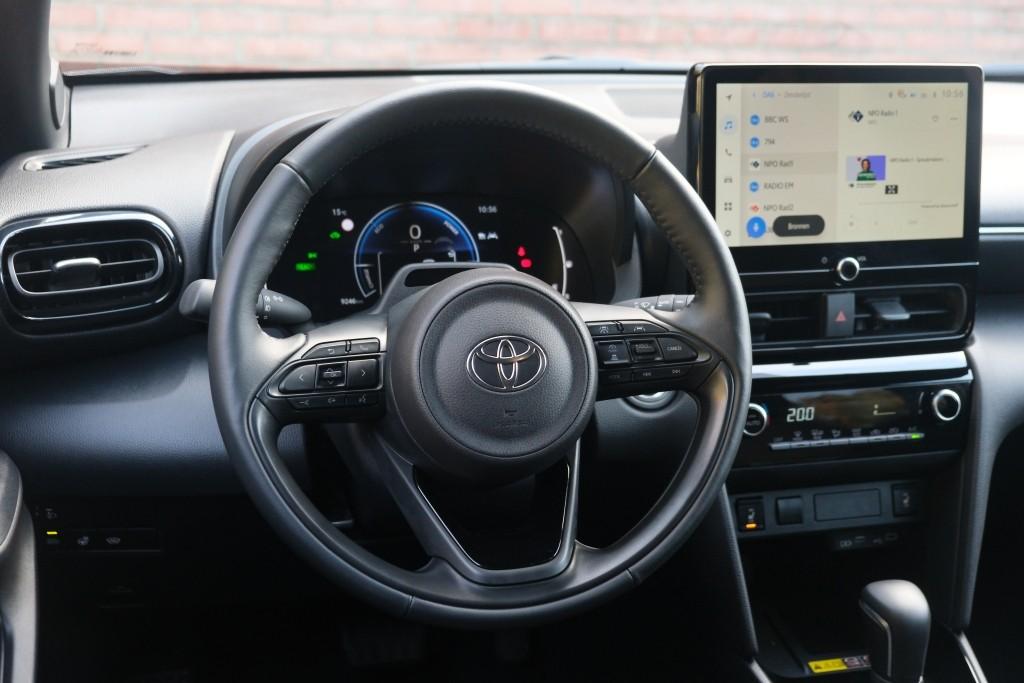 Toyota Yaris Cross 1.5 Hybrid 115pk CVT Dynamic - Adaptieve cruise - Achteruitrijcamera - Apple CarPlay - Climate control - Stoelverwarming - Keyless entry/start - Dodehoekdetectie afbeelding 14