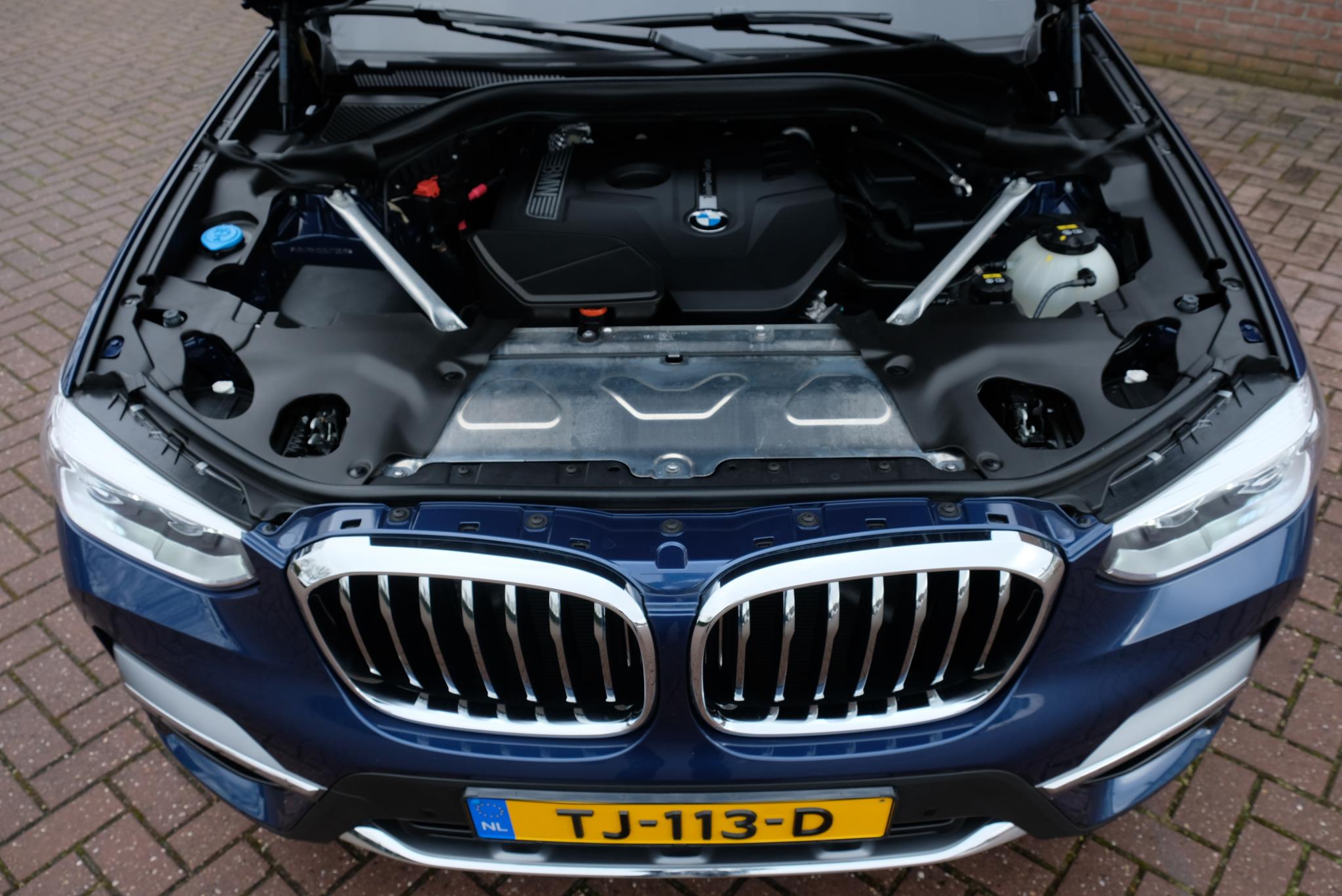 BMW X3 xDrive20i 184pk Aut. High Executive - Panoramadak - Adaptive cruise - Apple CarPlay - LED koplampen - Climate control - Parkeersensoren - Keyless Entry - Trekhaak afbeelding 2