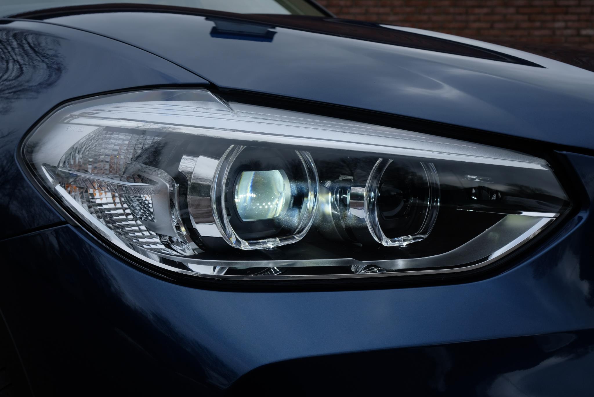 BMW X3 xDrive20i 184pk Aut. High Executive - Panoramadak - Adaptive cruise - Apple CarPlay - LED koplampen - Climate control - Parkeersensoren - Keyless Entry - Trekhaak afbeelding 3