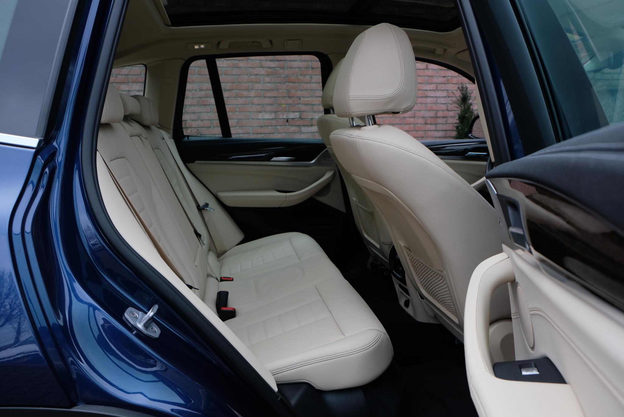 BMW X3 xDrive20i 184pk Aut. High Executive - Panoramadak - Adaptive cruise - Apple CarPlay - LED koplampen - Climate control - Parkeersensoren - Keyless Entry - Trekhaak afbeelding 8