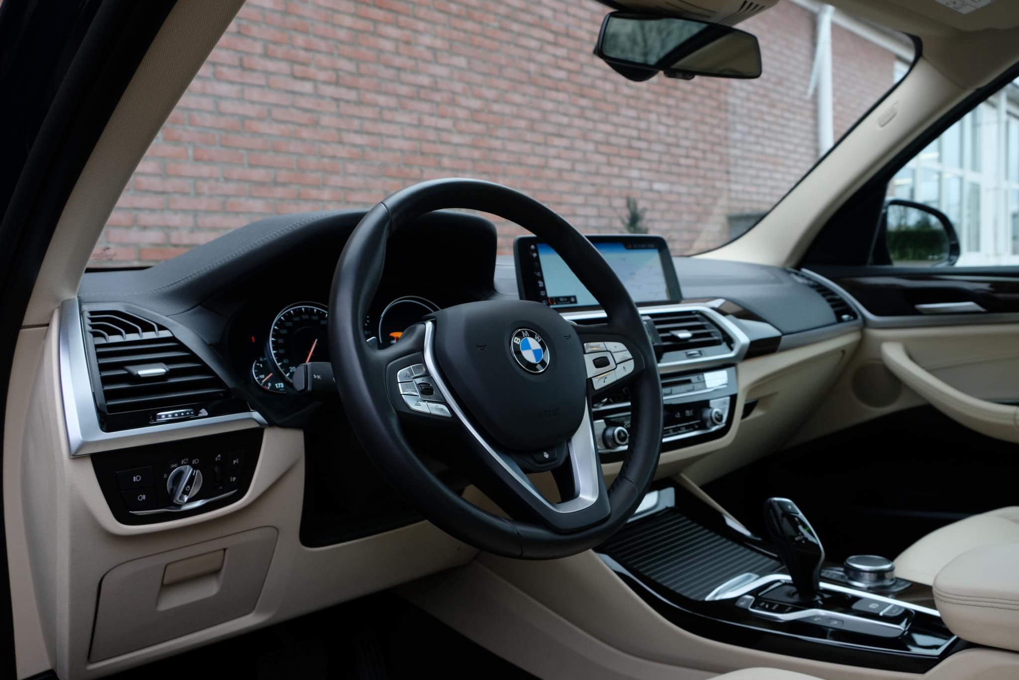 BMW X3 xDrive20i 184pk Aut. High Executive - Panoramadak - Adaptive cruise - Apple CarPlay - LED koplampen - Climate control - Parkeersensoren - Keyless Entry - Trekhaak afbeelding 10