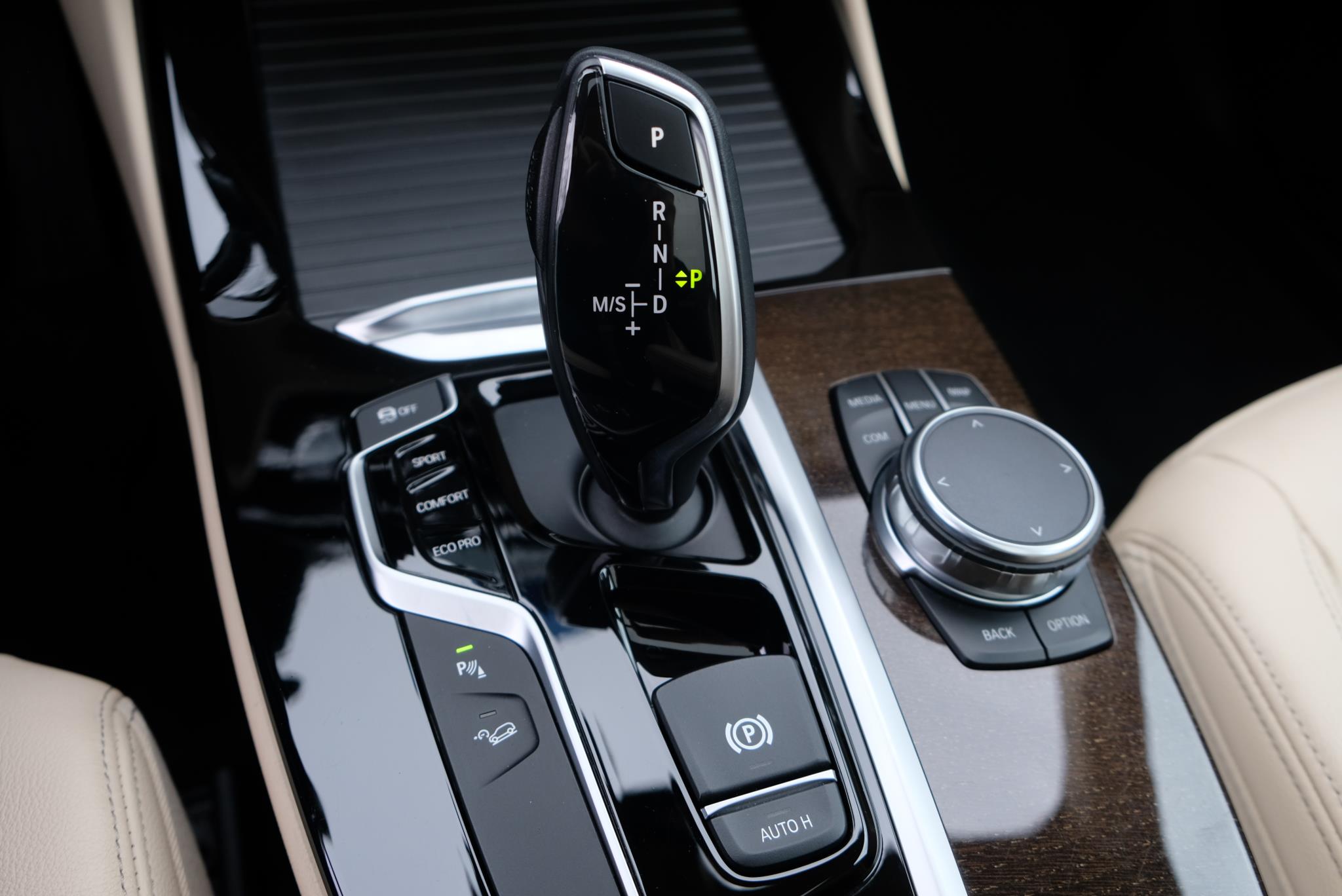 BMW X3 xDrive20i 184pk Aut. High Executive - Panoramadak - Adaptive cruise - Apple CarPlay - LED koplampen - Climate control - Parkeersensoren - Keyless Entry - Trekhaak afbeelding 23