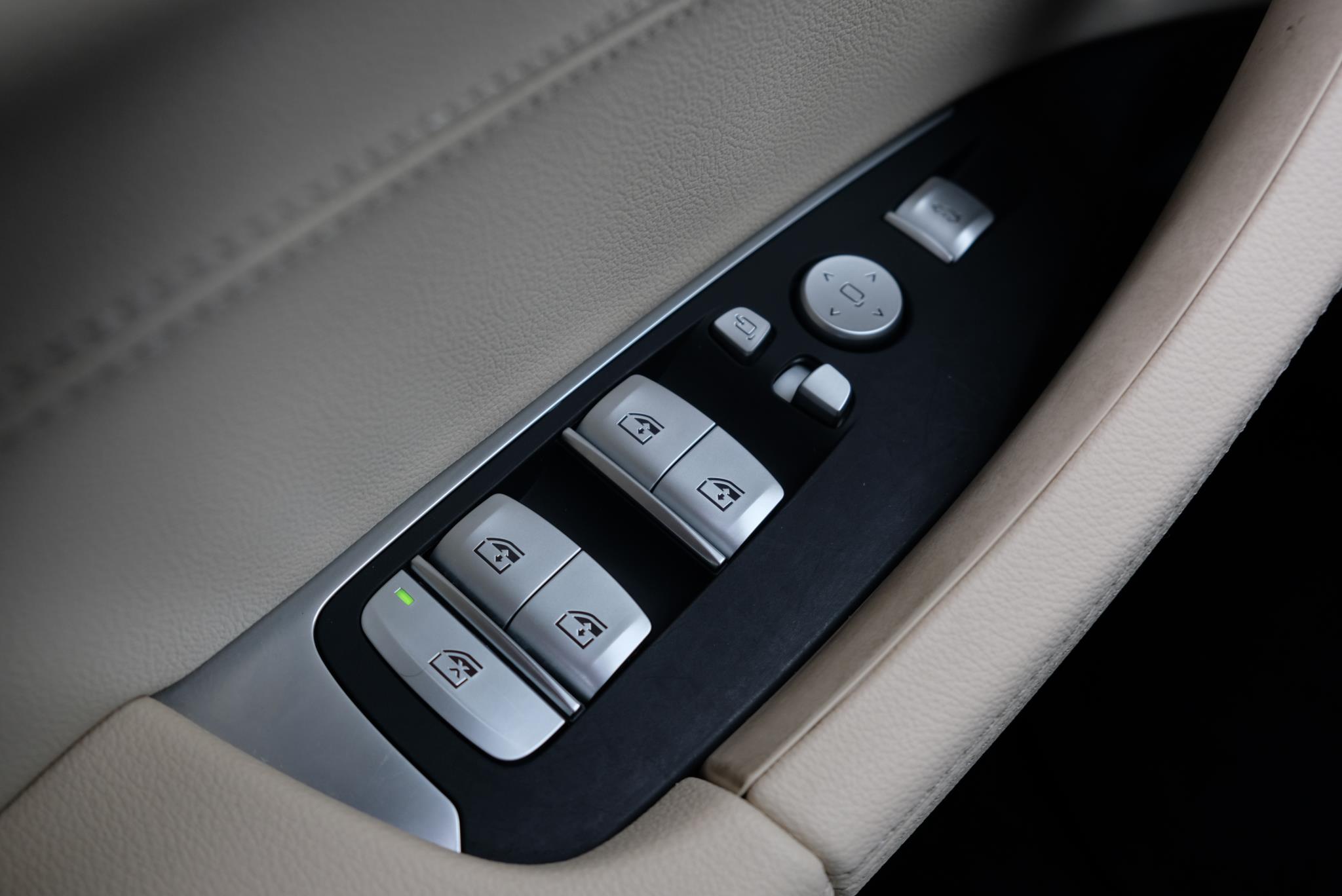 BMW X3 xDrive20i 184pk Aut. High Executive - Panoramadak - Adaptive cruise - Apple CarPlay - LED koplampen - Climate control - Parkeersensoren - Keyless Entry - Trekhaak afbeelding 24