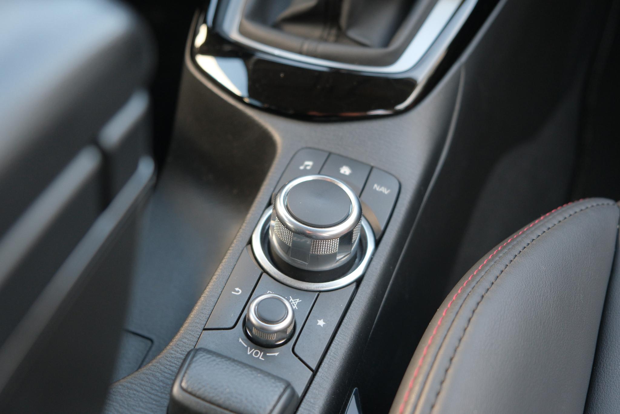 Mazda CX-3 2.0 SkyActiv-G 120pk GT-M | Navi | Adaptive Cruise | Camera | Head-Up display | Bose| PDC afbeelding 13