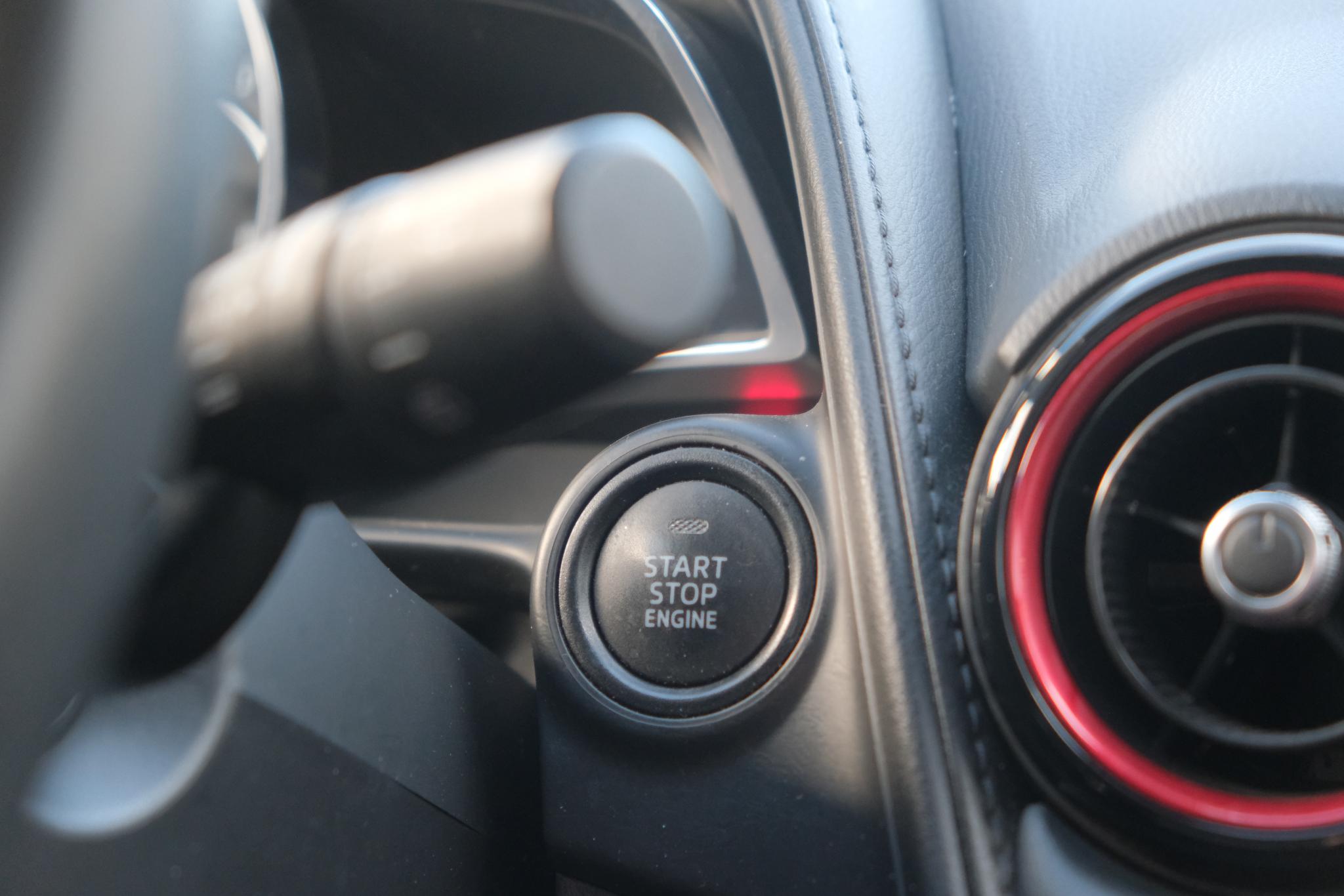 Mazda CX-3 2.0 SkyActiv-G 120pk GT-M | Navi | Adaptive Cruise | Camera | Head-Up display | Bose| PDC afbeelding 16