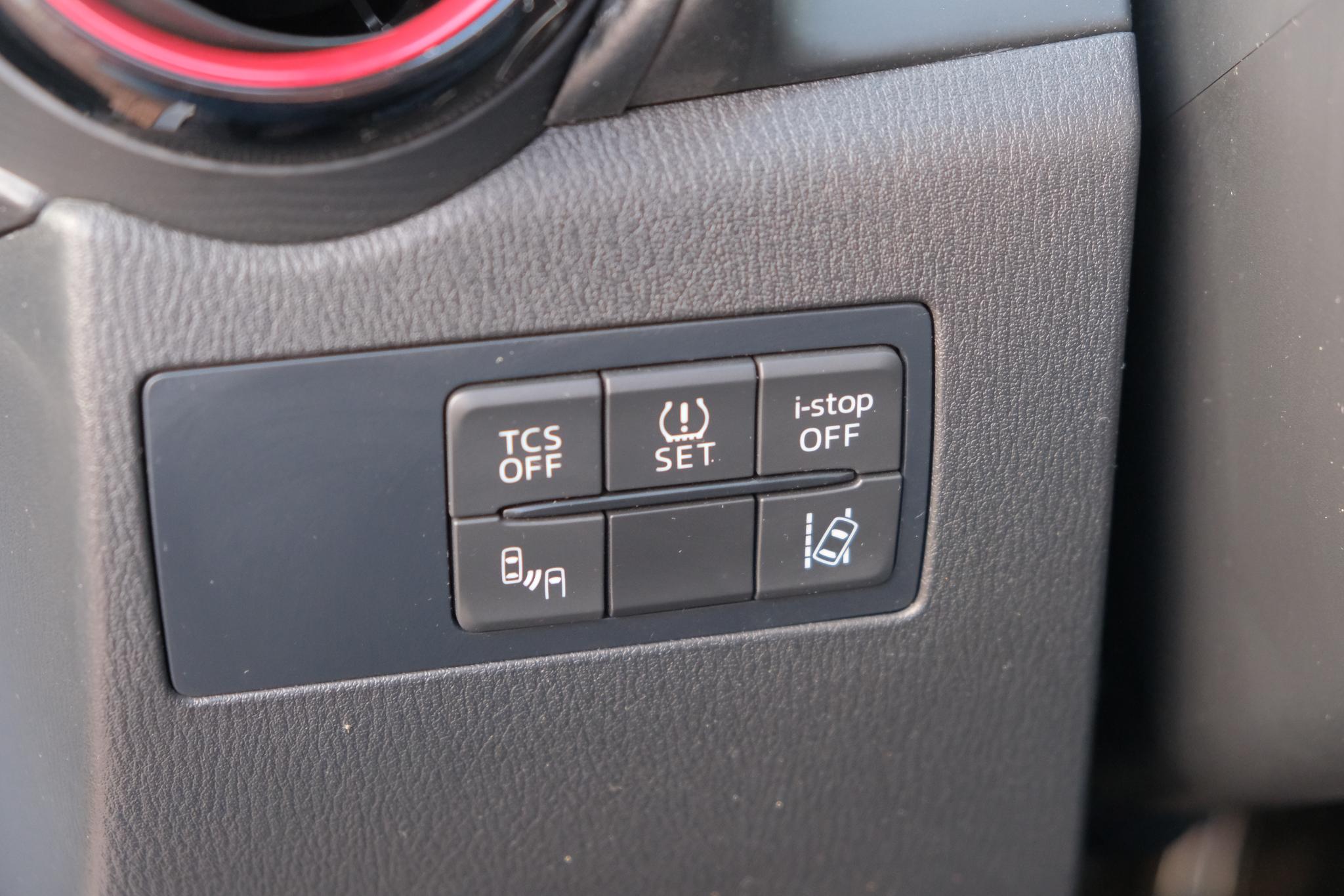 Mazda CX-3 2.0 SkyActiv-G 120pk GT-M | Navi | Adaptive Cruise | Camera | Head-Up display | Bose| PDC afbeelding 25