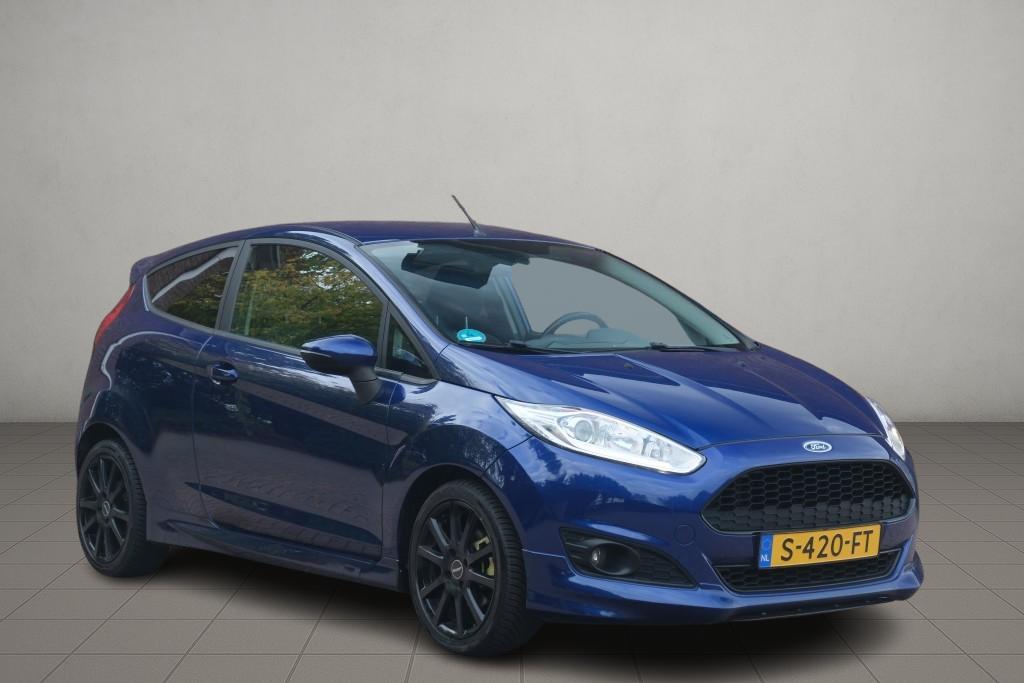 Ford Fiesta 1.0 EcoBoost 125pk Sport - Airconditioning - Bluetooth - Stoelverwarming - Voorruit verwarming - 16 inch velgen afbeelding 1