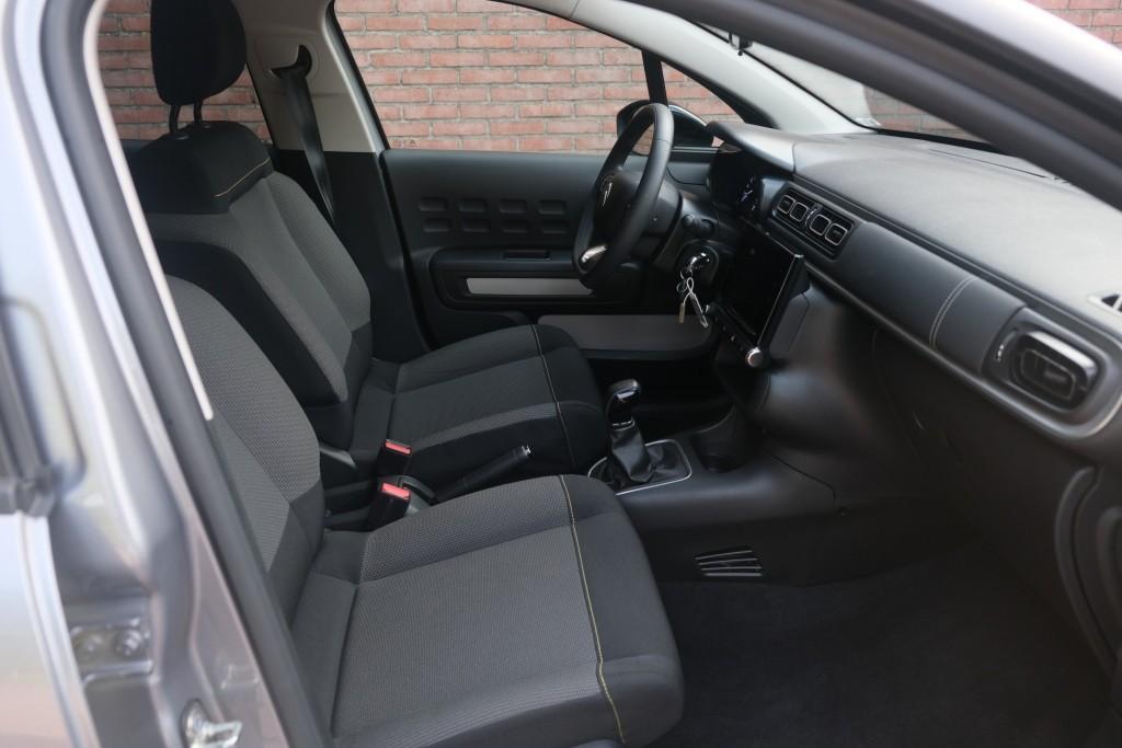 Citroën C3 1.2 PureTech 83pk C-Series - Apple CarPlay - Cruise control - DAB radio - LED-koplampen - Climate control afbeelding 4