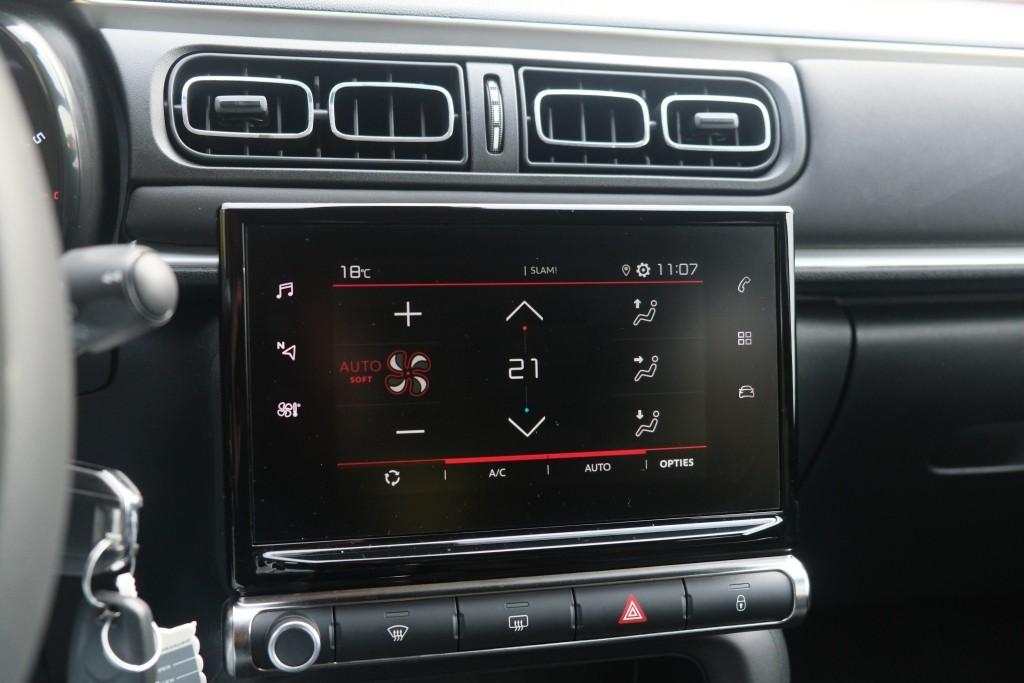 Citroën C3 1.2 PureTech 83pk C-Series - Apple CarPlay - Cruise control - DAB radio - LED-koplampen - Climate control afbeelding 15