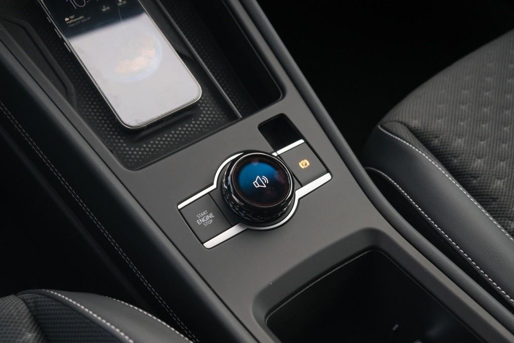 Volkswagen T-Roc 1.5 eTSi 150pk DSG R-Line - Adaptive cruise - Apple CarPlay - Achteruitrijcamera - Keyless entry - Stoelverwarming - Elektrische achterklep - Dodehoekdetectie - Parkeersensoren afbeelding 23