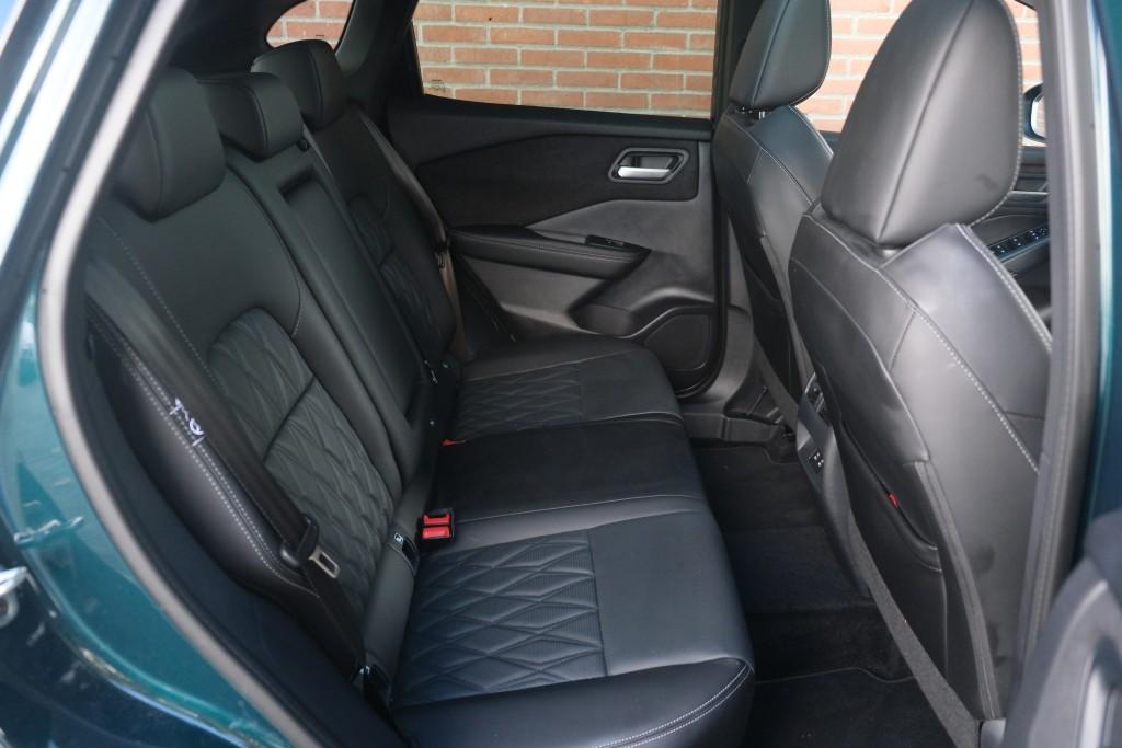 Nissan QASHQAI 1.3 MHEV Xtronic 158pk Tekna Plus - Adaptive cruise - 360° camera - Head-up display - Apple CarPlay - Navigatiesysteem - Stoelverwarming - Stoelventilatie - Panoramadak afbeelding 3
