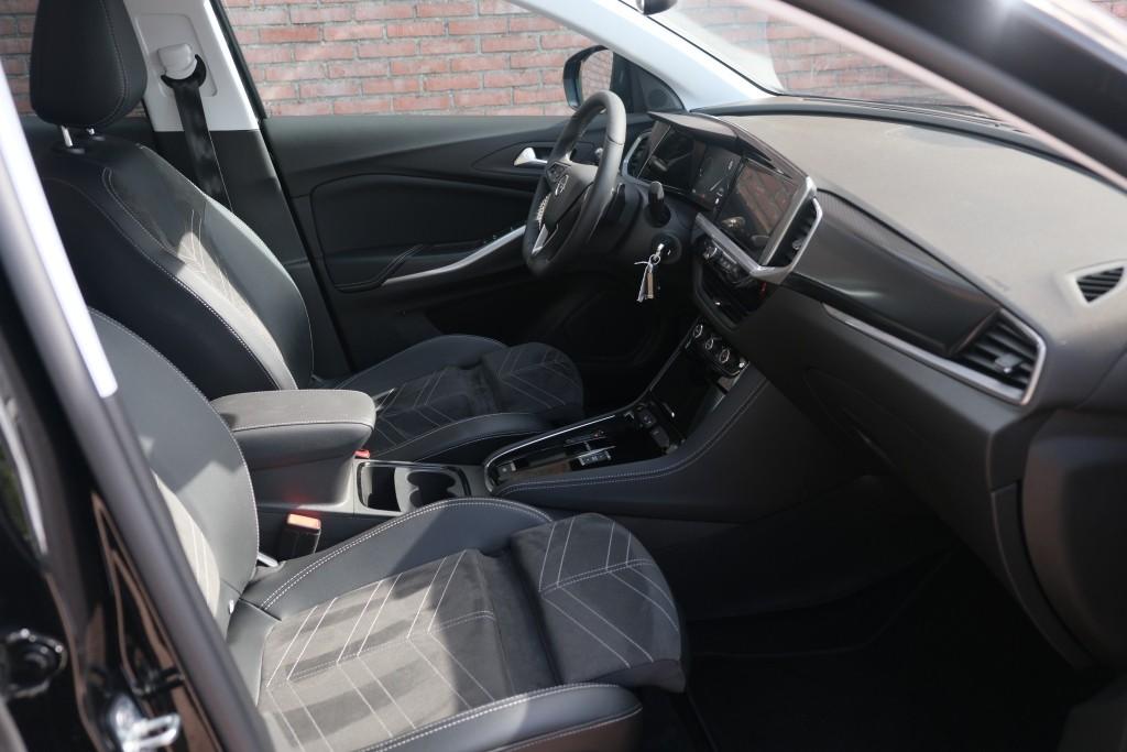 Opel Grandland 1.2 Turbo 130pk EAT8 GS | Navi | App Connect | Adaptive Cruise | Camera | Alcantara | Winter Pakket afbeelding 4