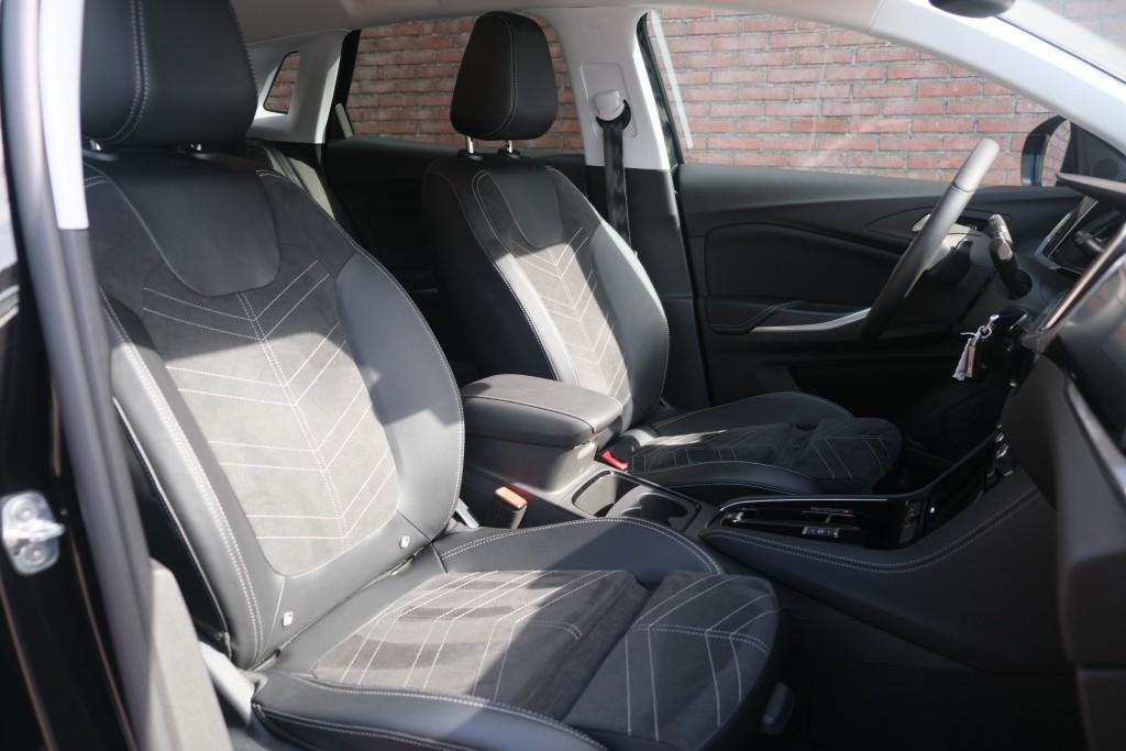 Opel Grandland 1.2 Turbo 130pk EAT8 GS | Navi | App Connect | Adaptive Cruise | Camera | Alcantara | Winter Pakket afbeelding 5