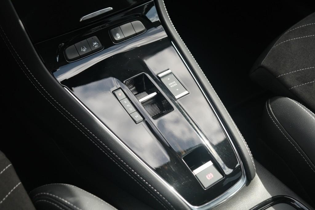 Opel Grandland 1.2 Turbo 130pk EAT8 GS | Navi | App Connect | Adaptive Cruise | Camera | Alcantara | Winter Pakket afbeelding 21