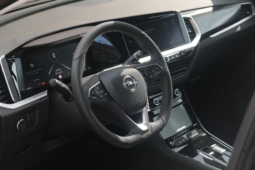 Opel Grandland 1.2 Turbo 130pk EAT8 GS | Navi | App Connect | Adaptive Cruise | Camera | Alcantara | Winter Pakket afbeelding 7