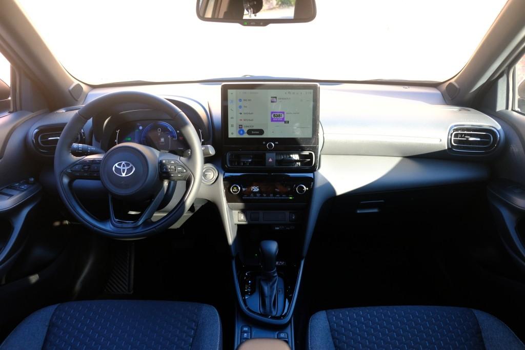 Toyota Yaris Cross 1.5 Hybrid 115pk CVT Dynamic - Adaptieve cruise - Achteruitrijcamera - Apple CarPlay - Climate control - Stoelverwarming - Keyless entry/start - Dodehoekdetectie afbeelding 6