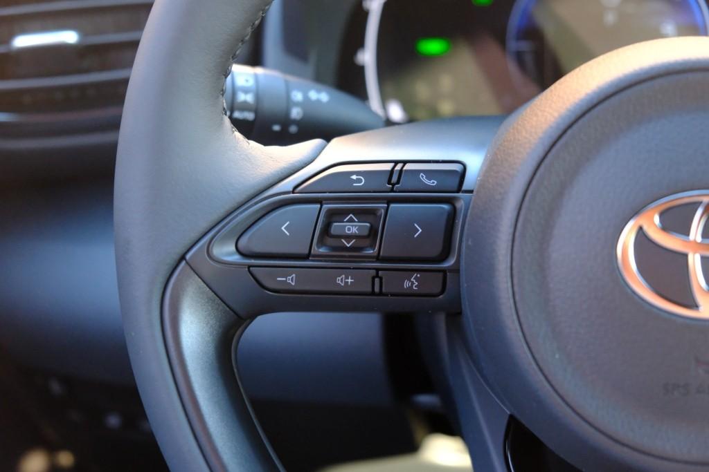 Toyota Yaris Cross 1.5 Hybrid 115pk CVT Dynamic - Adaptieve cruise - Achteruitrijcamera - Apple CarPlay - Climate control - Stoelverwarming - Keyless entry/start - Dodehoekdetectie afbeelding 8