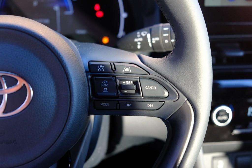 Toyota Yaris Cross 1.5 Hybrid 115pk CVT Dynamic - Adaptieve cruise - Achteruitrijcamera - Apple CarPlay - Climate control - Stoelverwarming - Keyless entry/start - Dodehoekdetectie afbeelding 9
