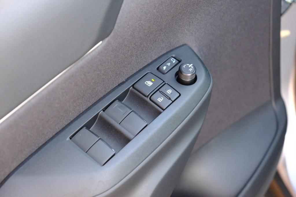 Toyota Yaris Cross 1.5 Hybrid 115pk CVT Dynamic - Adaptieve cruise - Achteruitrijcamera - Apple CarPlay - Climate control - Stoelverwarming - Keyless entry/start - Dodehoekdetectie afbeelding 21