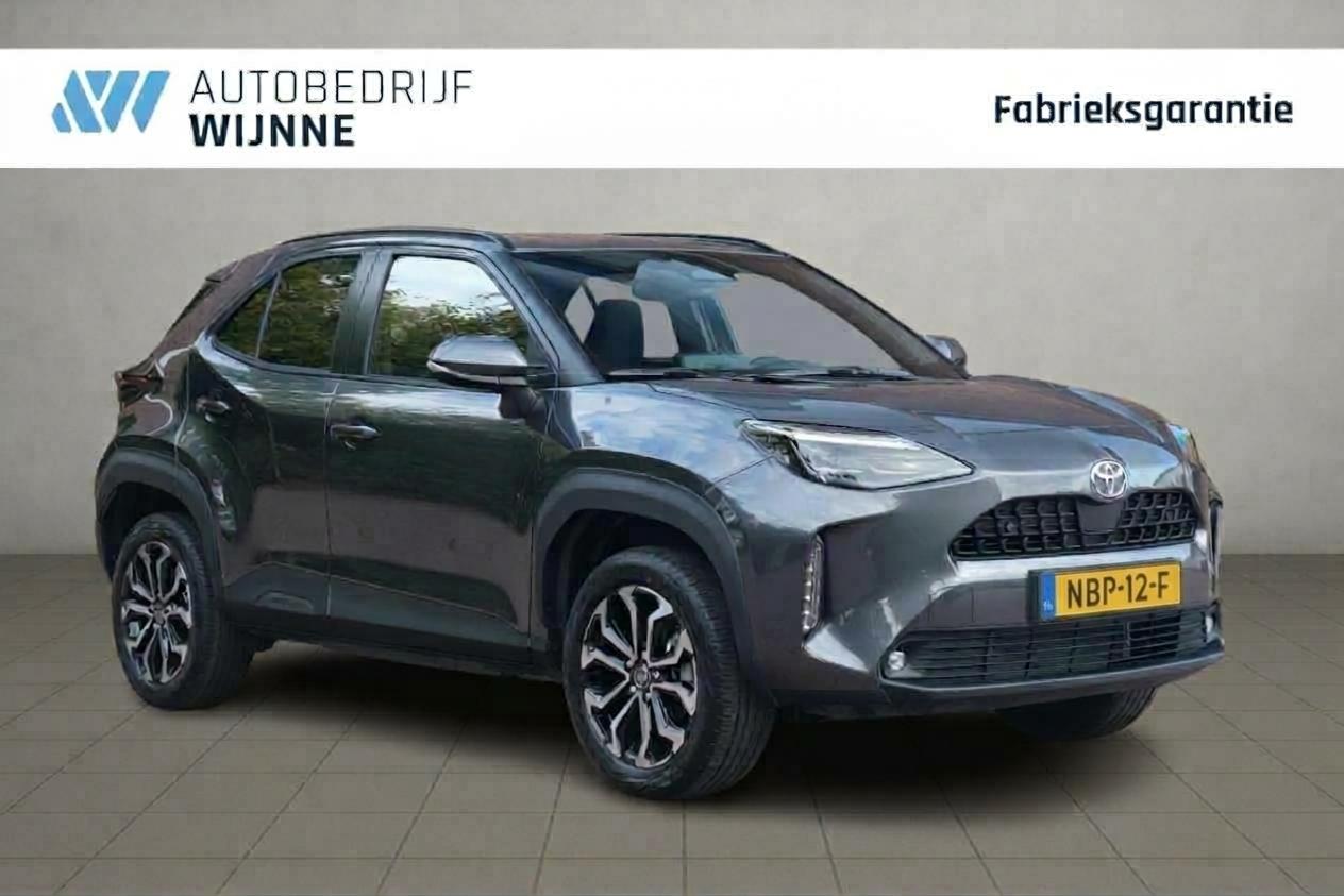 Toyota Yaris Cross 1.5 Hybrid 130pk CVT Dynamic - Apple CarPlay - Navigatiesysteem - Achteruitrijcamera - Stoelverwarming - Climate control - Keyless entry/start afbeelding 1