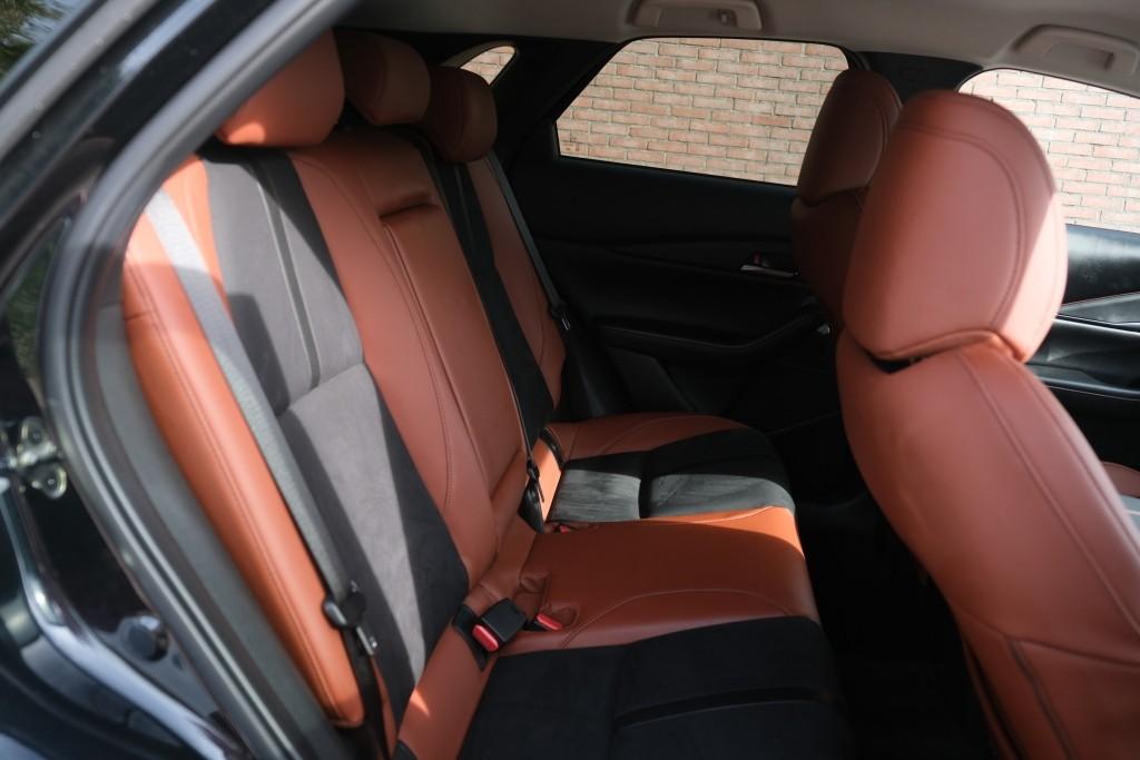 Mazda CX-30 2.5 e-SkyActiv-G M Hybrid 140pk Aut. Nagisa - Head-up display - Bose - Adaptieve cruise - Achteruitrijcamera - Dodehoekdetectie - Stoelverwarming - Elektrische achterklep - Keyless afbeelding 3
