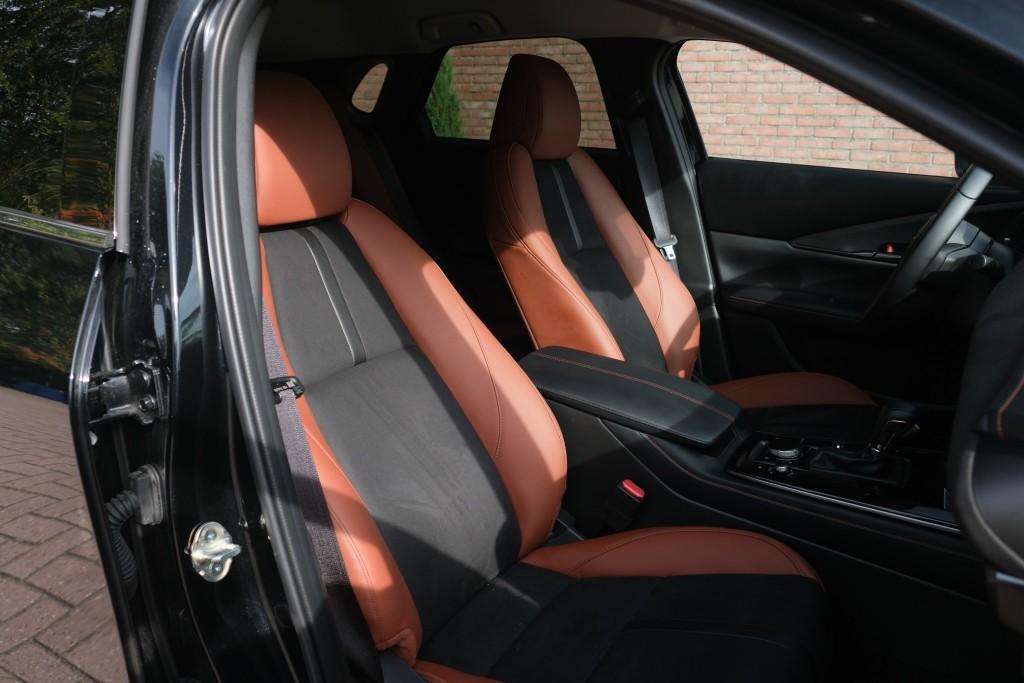 Mazda CX-30 2.5 e-SkyActiv-G M Hybrid 140pk Aut. Nagisa - Head-up display - Bose - Adaptieve cruise - Achteruitrijcamera - Dodehoekdetectie - Stoelverwarming - Elektrische achterklep - Keyless afbeelding 5